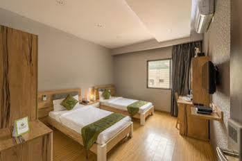 Treebo Golden Pearl Koramangala Otel Bangalore Dış mekan fotoğraf