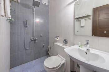 Treebo Golden Pearl Koramangala Otel Bangalore Dış mekan fotoğraf