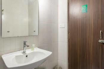 Treebo Golden Pearl Koramangala Otel Bangalore Dış mekan fotoğraf